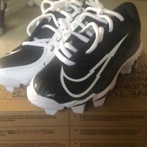 Boys Baseball Cleats
